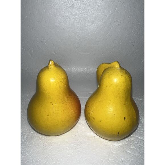 VINTAGE KITCHEN SALT & PEPPER SHAKERS CERAMIC YELLOW PEARS 2.5” - Picture 4 of 7